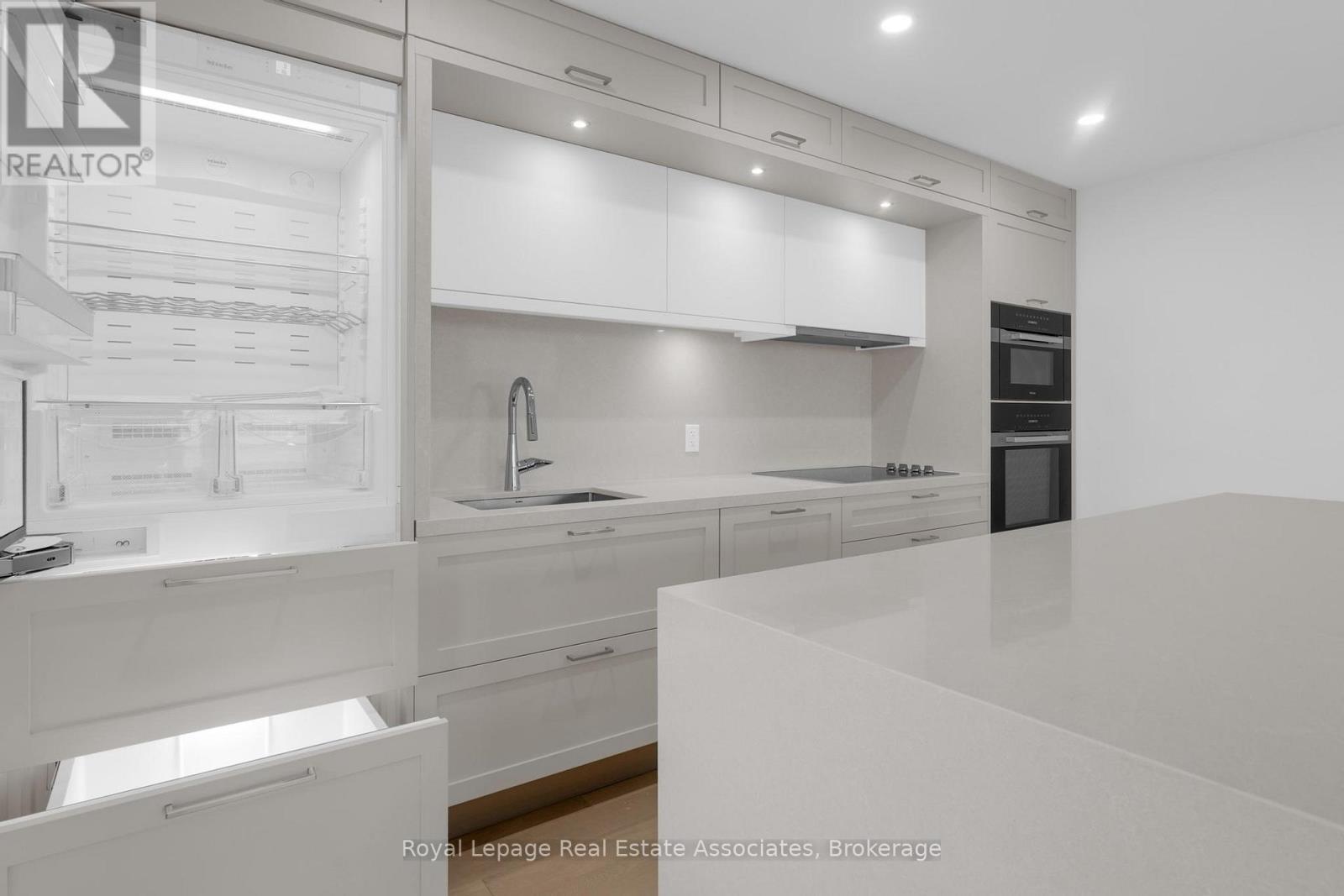 622 - 259 The Kingsway, Toronto, Ontario  M9A 0G2 - Photo 14 - W12594552