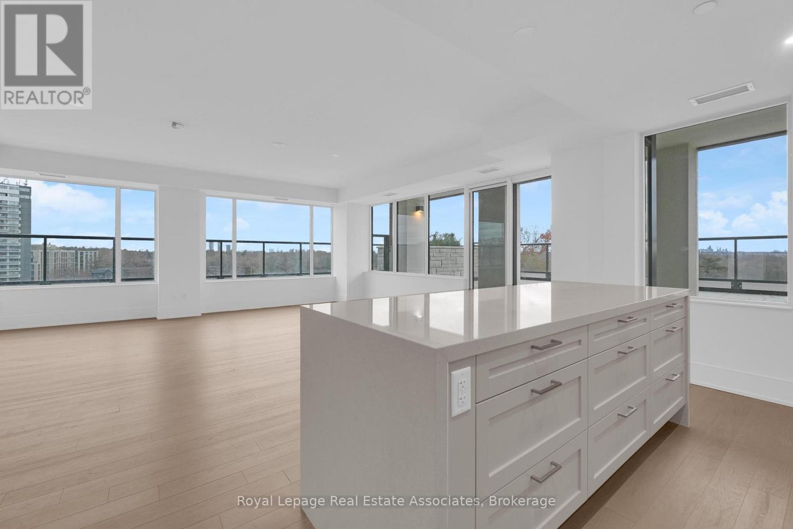 622 - 259 The Kingsway, Toronto, Ontario  M9A 0G2 - Photo 6 - W12594552