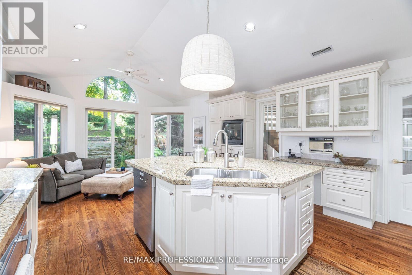 32 Edenbrook Hill, Toronto, Ontario M9A 3Z6 - Photo 26 - W12594566