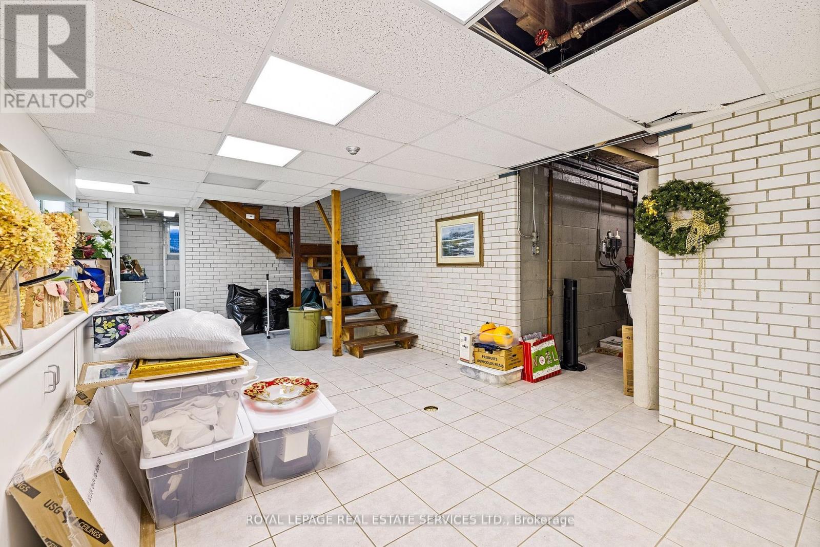 70 Leggett Avenue, Toronto, Ontario M9P 1X4 - Photo 31 - W12594592