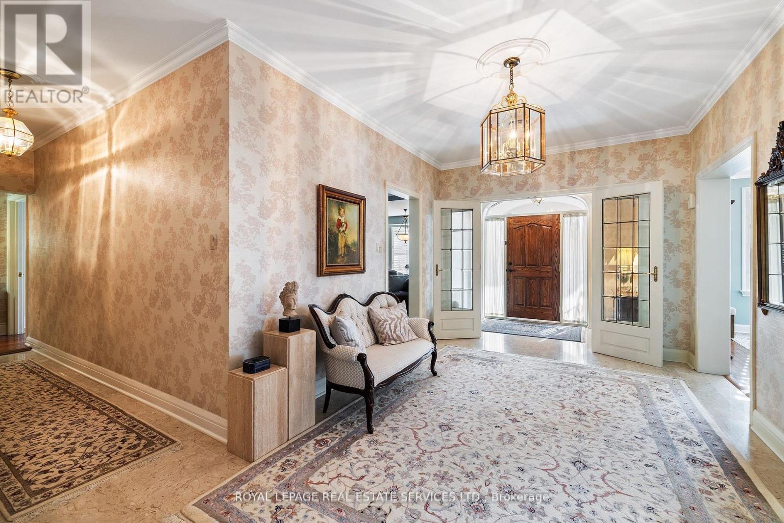 70 Leggett Avenue, Toronto, Ontario M9P 1X4 - Photo 7 - W12594592