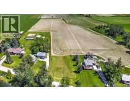 Riverside Road, mara, British Columbia