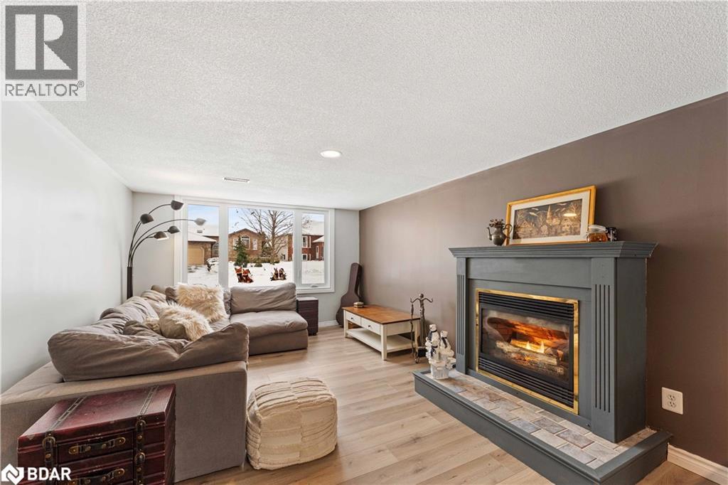 12 Riverdale Drive, Wasaga Beach, Ontario  L9Z 1E9 - Photo 11 - 40774768