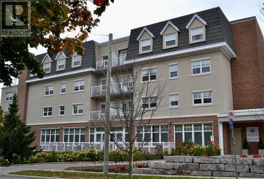 222 - 240 Chapel Street, Cobourg, Ontario  K9A 0E3 - Photo 2 - X12594716