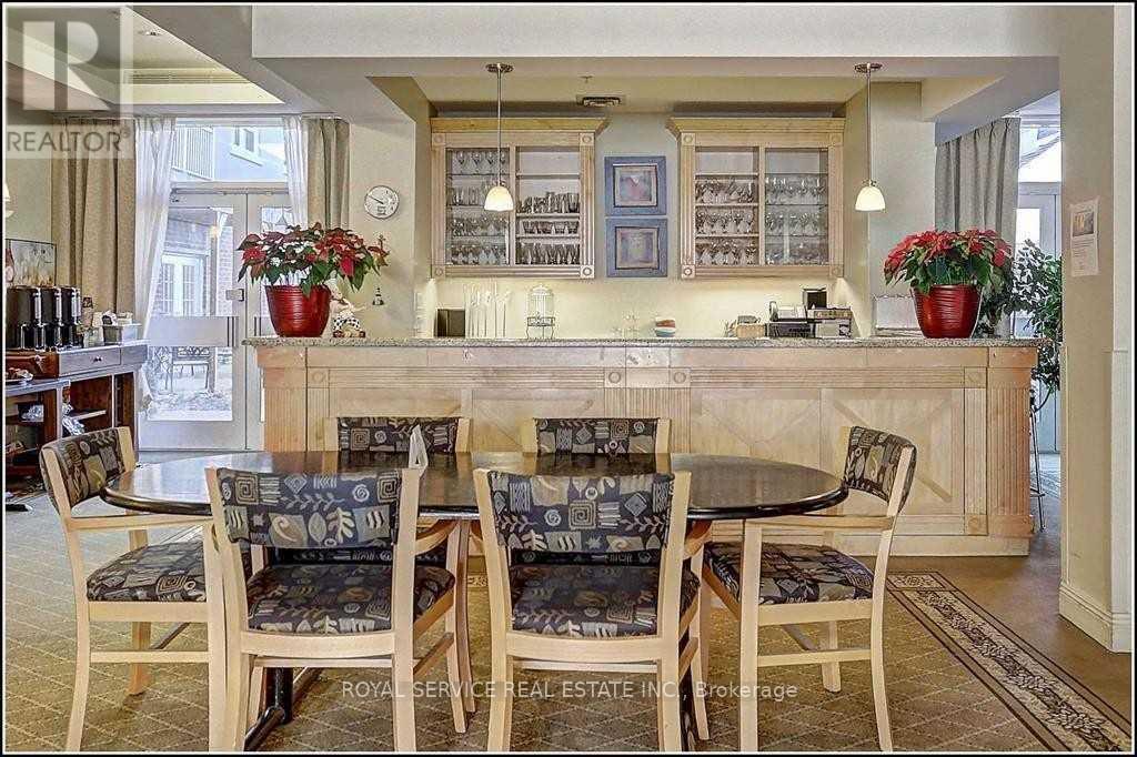 222 - 240 Chapel Street, Cobourg, Ontario  K9A 0E3 - Photo 3 - X12594716