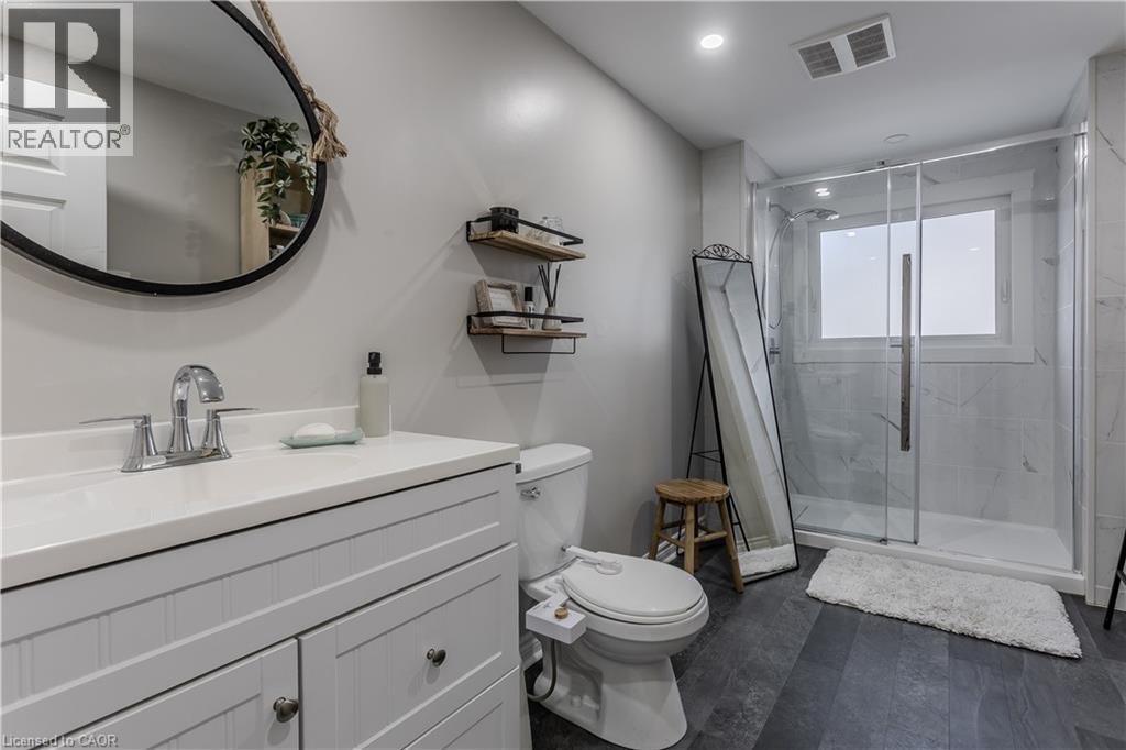 347 Delancey Boulevard, Hamilton, Ontario  L9B 2B4 - Photo 18 - 40787305