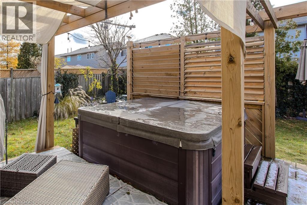 347 Delancey Boulevard, Hamilton, Ontario  L9B 2B4 - Photo 31 - 40787305