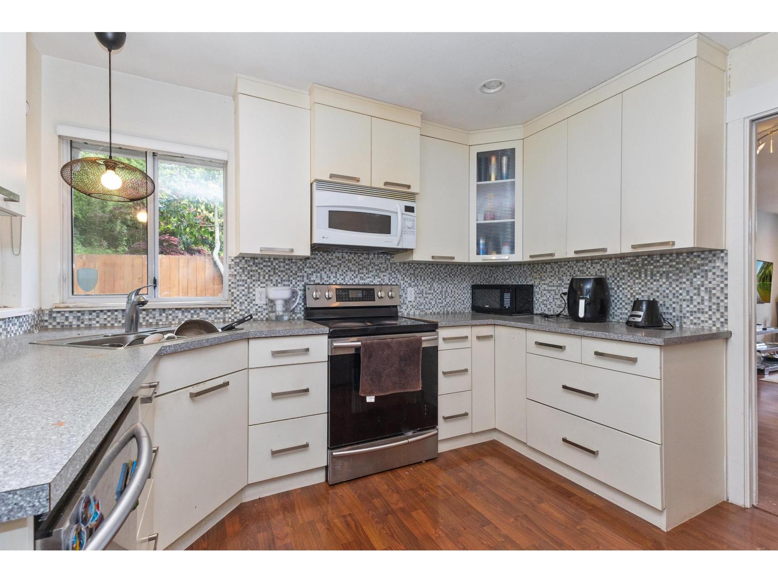 31473 Crossley Court, Abbotsford, British Columbia  V2T 5G8 - Photo 13 - R3071442