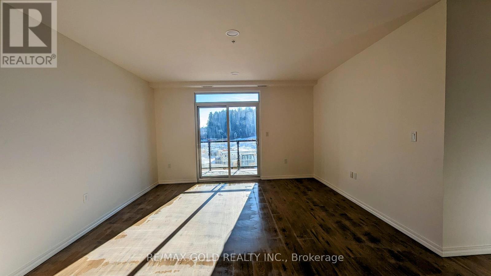 307 - 1098 Paisley Road, Guelph, Ontario N1K 0E3 - Photo 6 - X12594456