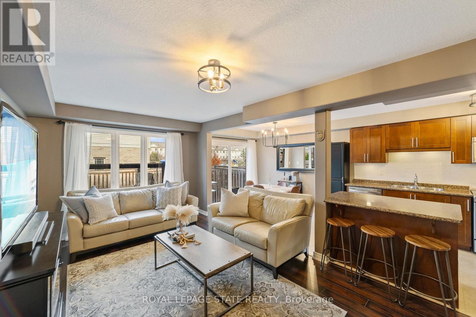 51 Cedar Street, Grimsby, Ontario L3M 0B7 - Photo 16 - X12594476