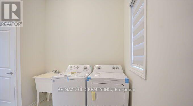 33 Gilham Way, Brant, Ontario N0E 1N0 - Photo 14 - X12594518