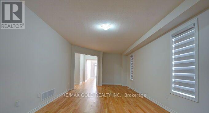 33 Gilham Way, Brant, Ontario N0E 1N0 - Photo 15 - X12594518