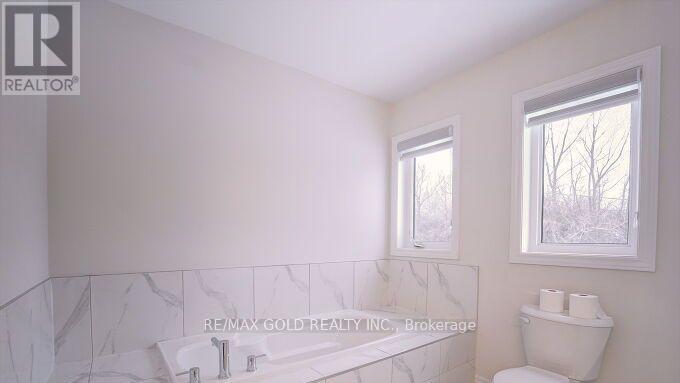 33 Gilham Way, Brant, Ontario N0E 1N0 - Photo 30 - X12594518