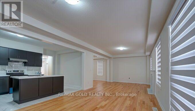 33 Gilham Way, Brant, Ontario N0E 1N0 - Photo 7 - X12594518