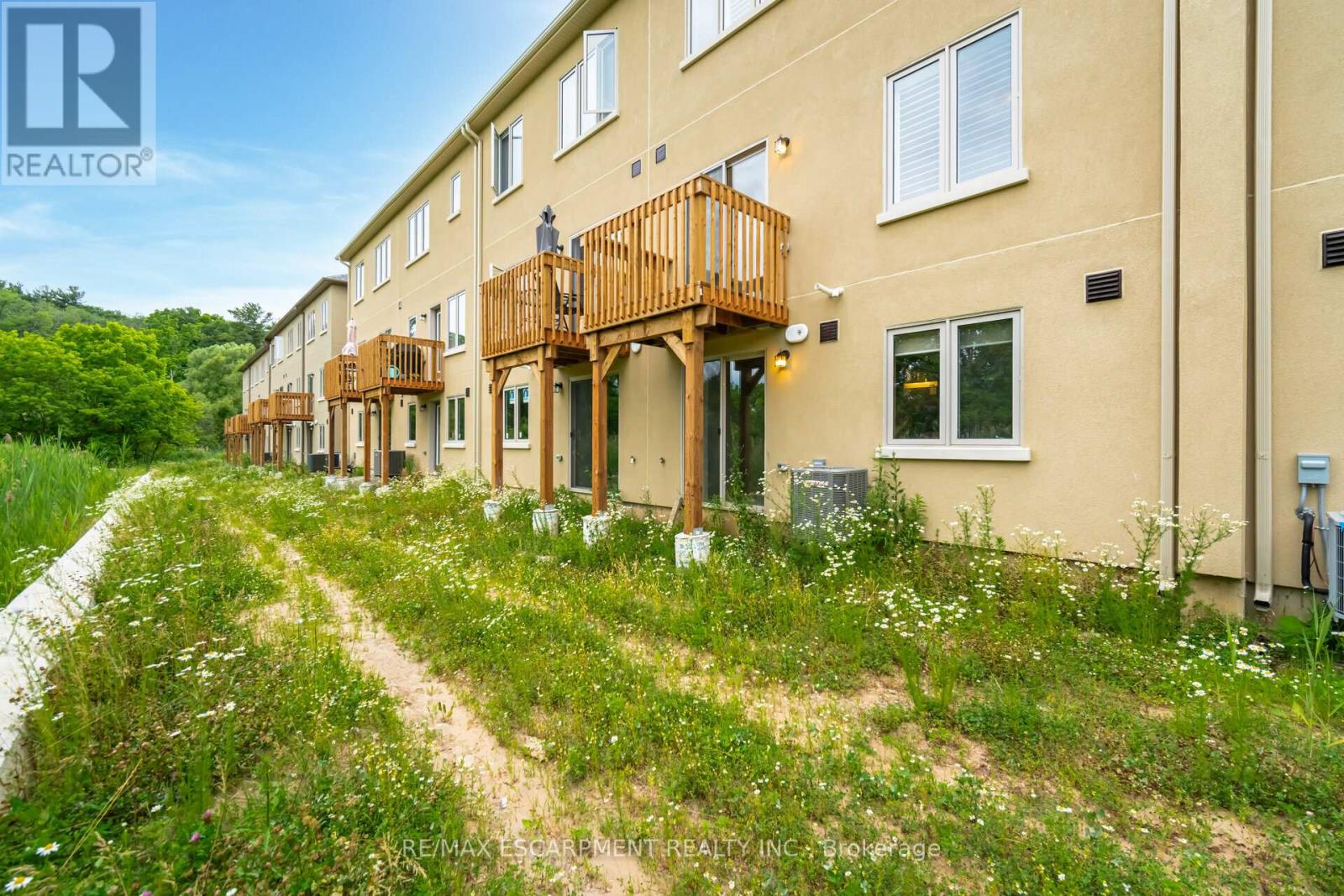 96 - 305 Garner Road W, Hamilton, Ontario L9G 3K9 - Photo 43 - X12594582