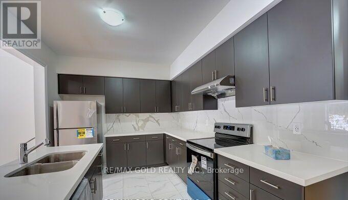 33 Gilham Way, Brant, Ontario N0E 1N0 - Photo 10 - X12594600