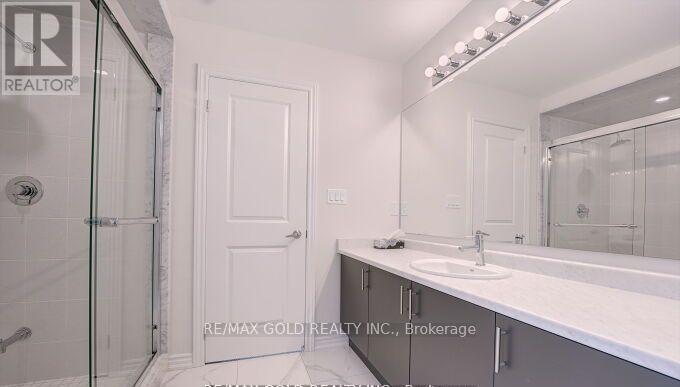 33 Gilham Way, Brant, Ontario N0E 1N0 - Photo 16 - X12594600