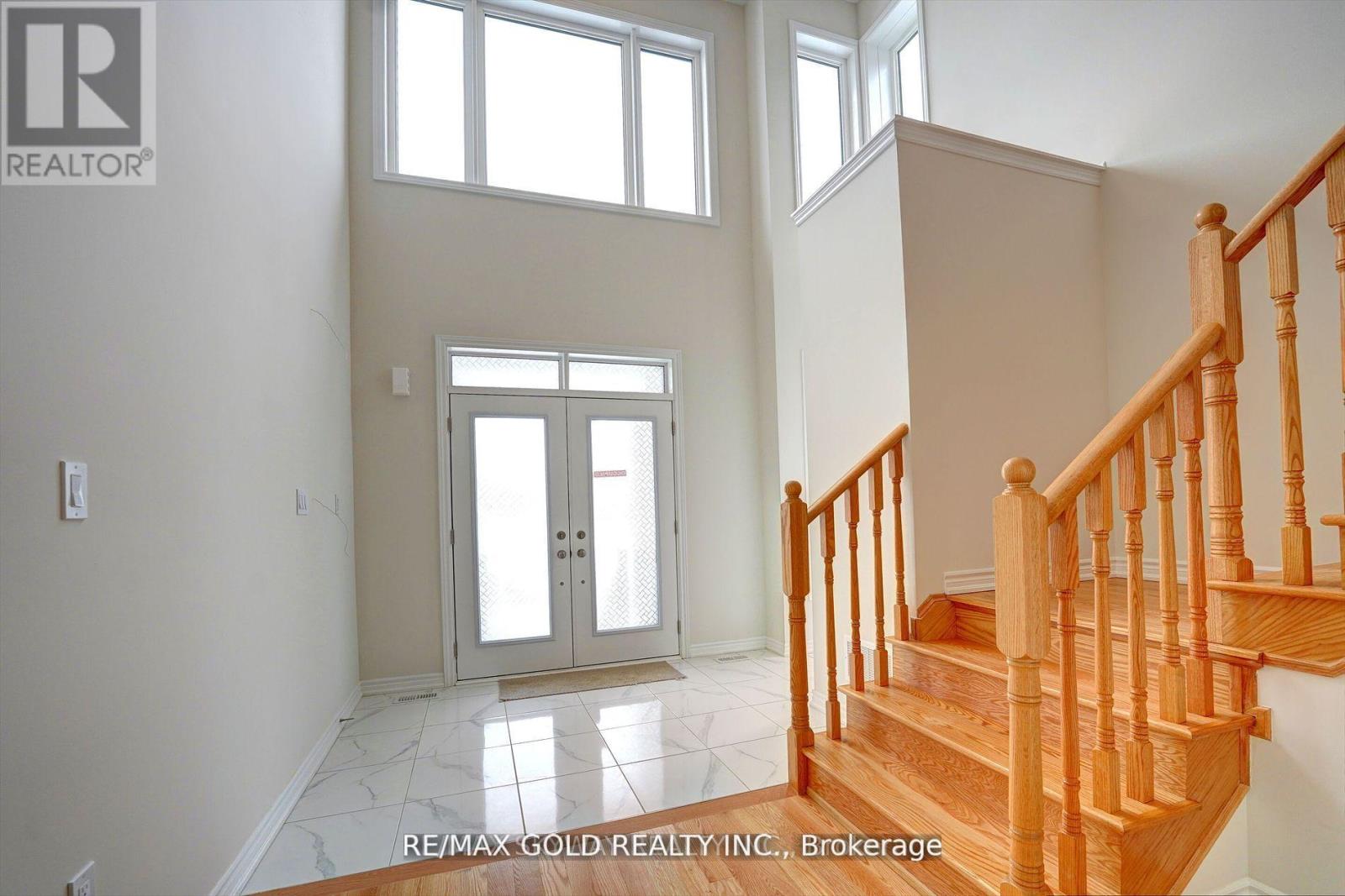 33 Gilham Way, Brant, Ontario N0E 1N0 - Photo 3 - X12594600