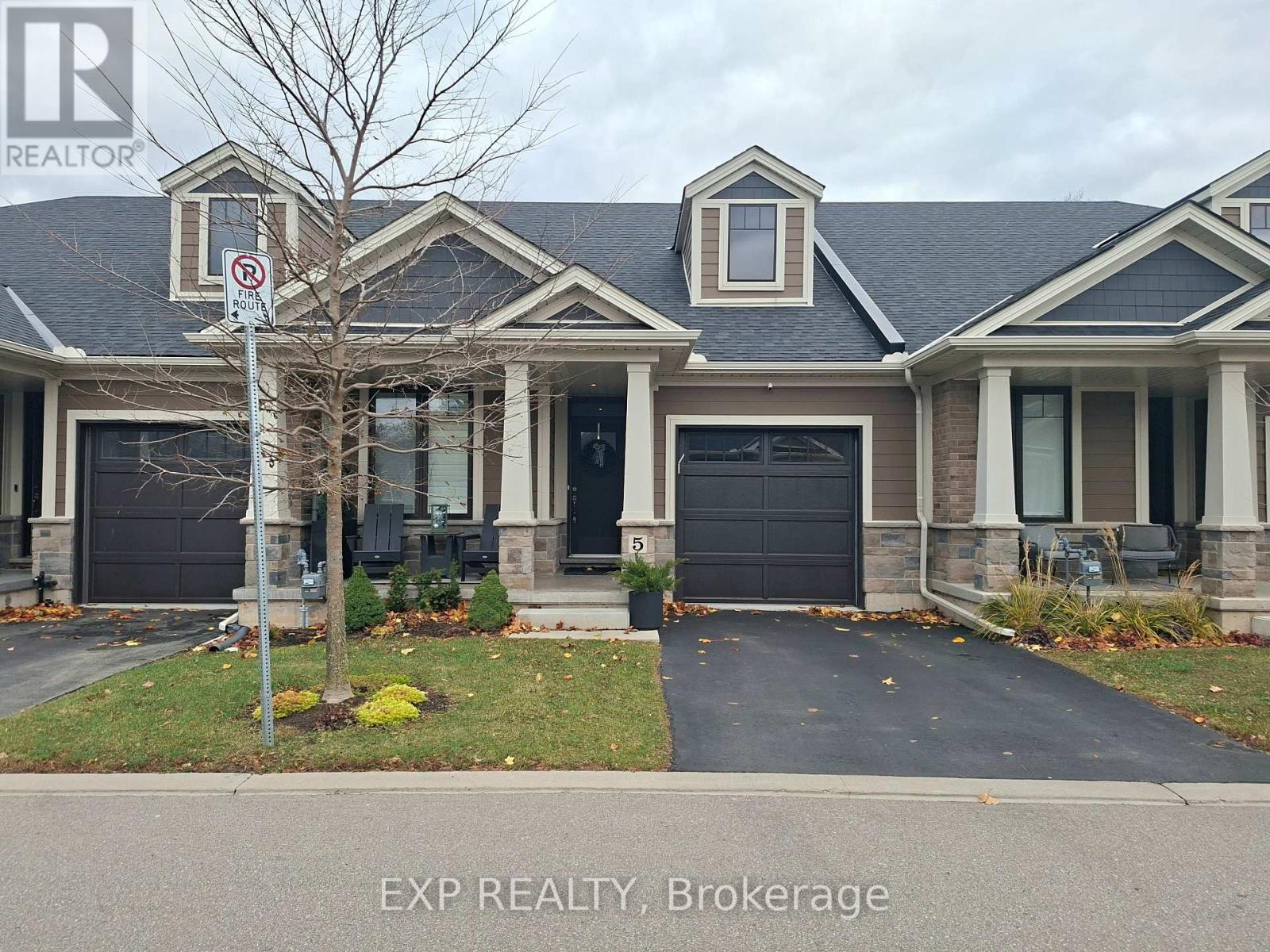 5 MCCLAY AVENUE, Grimsby, Ontario