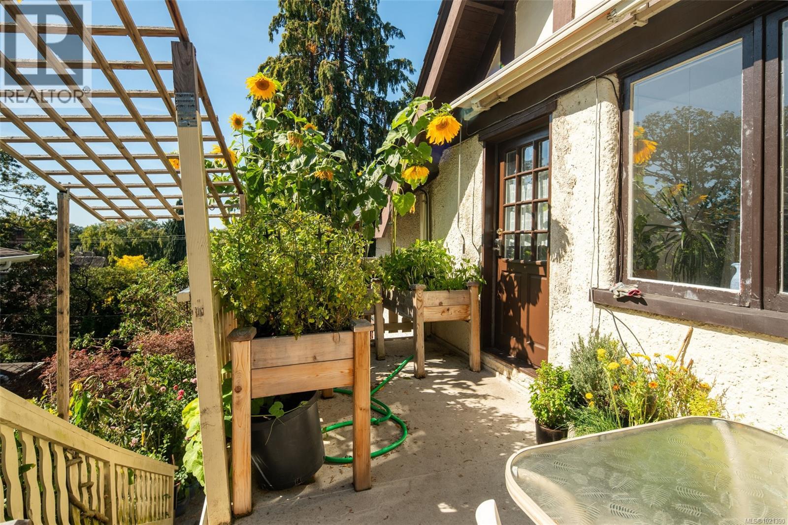 1043/1045 Belmont Ave, Victoria, British Columbia  V8S 3T4 - Photo 32 - 1021390