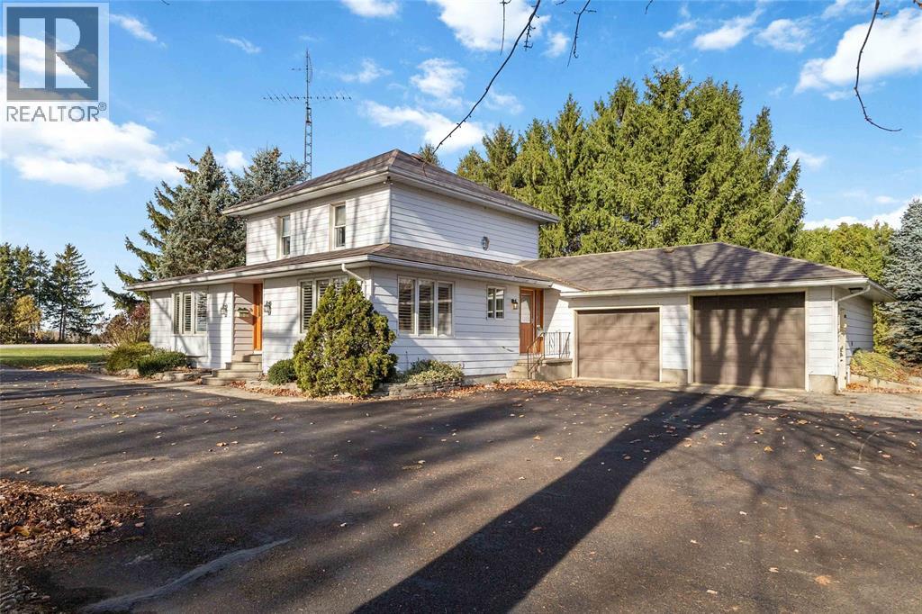 7884 BIRNHAM LINE, Warwick-Watford, Ontario