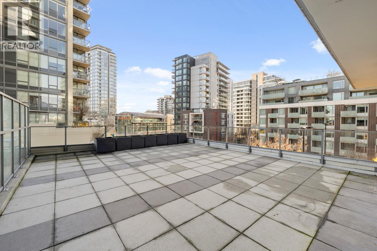 502 110 Switchmen Street, Vancouver, British Columbia  V6A 0C6 - Photo 2 - R3071368