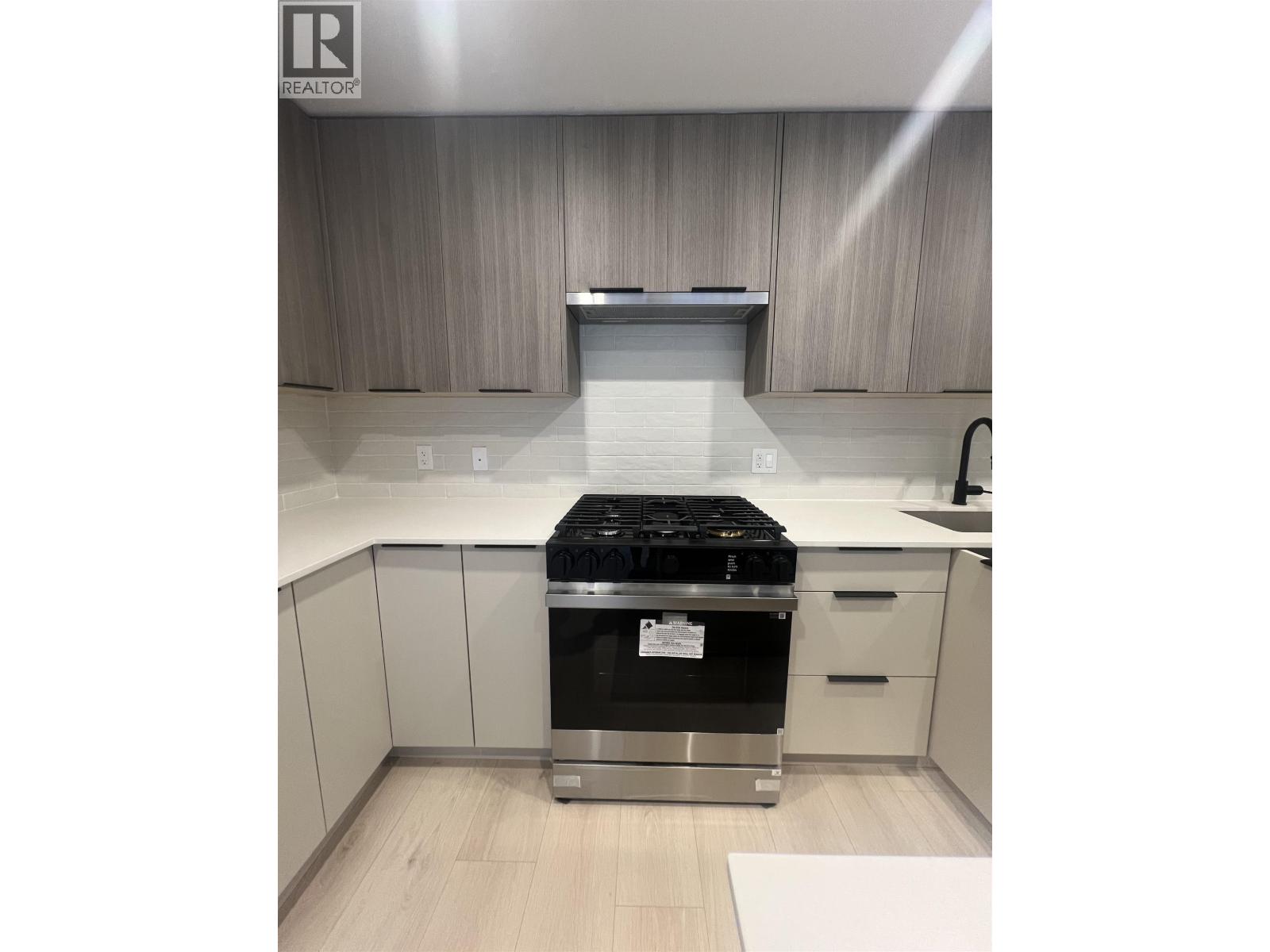 102 111 Buller Street, Port Moody, British Columbia  V3H 0J7 - Photo 3 - R3070966