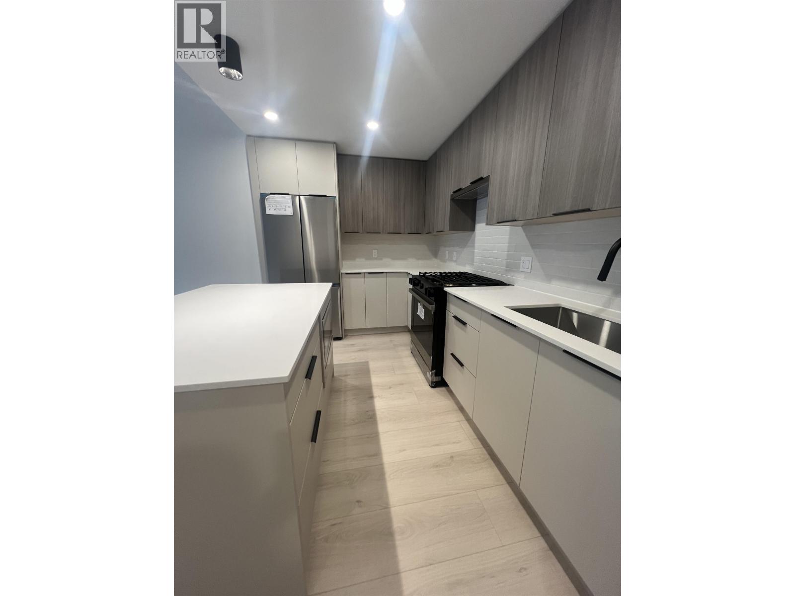 102 111 Buller Street, Port Moody, British Columbia  V3H 0J7 - Photo 2 - R3070966