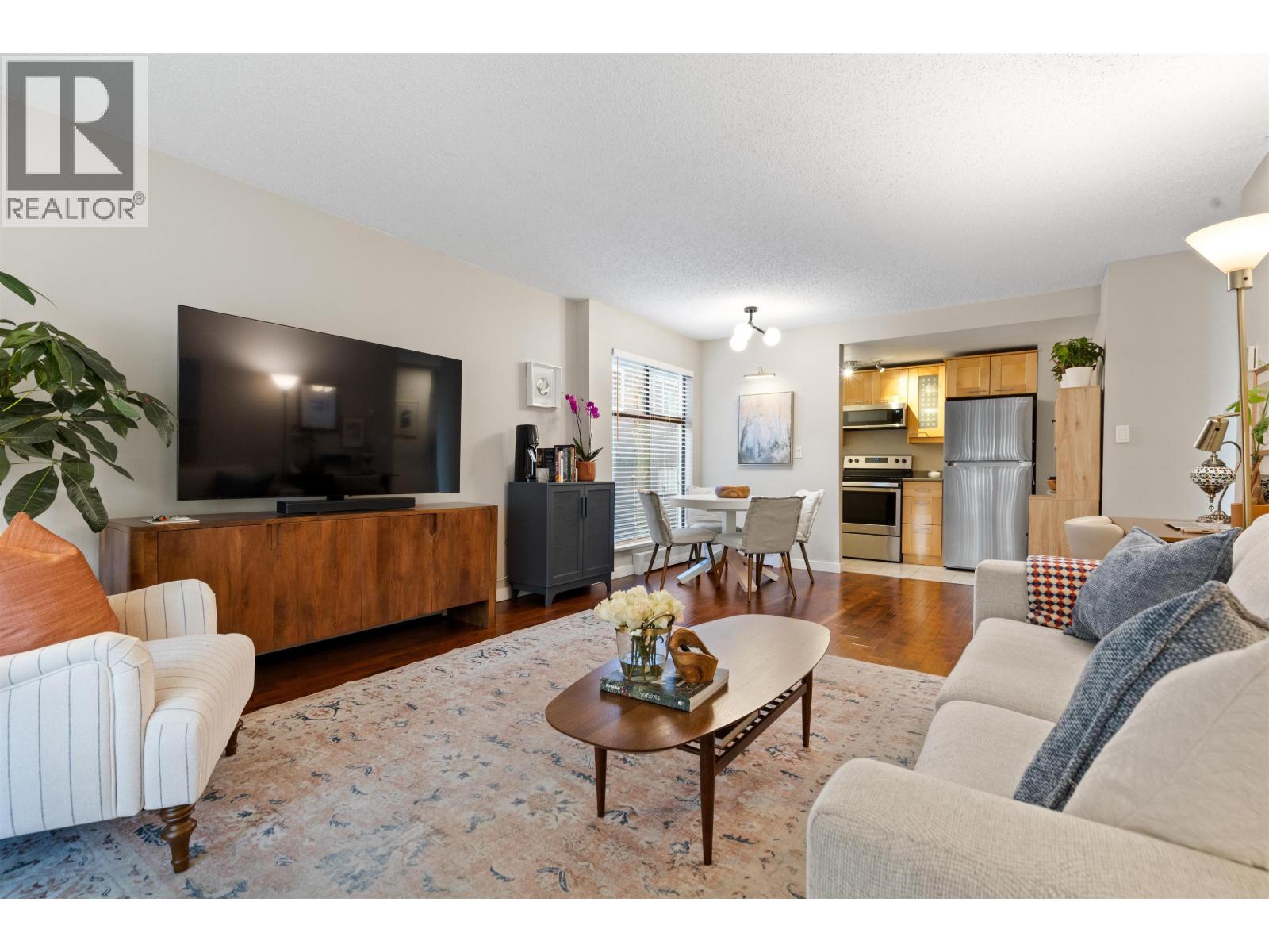 109 423 Agnes Street, New Westminster, British Columbia V3L 1G2 - Photo 1 - R3071477