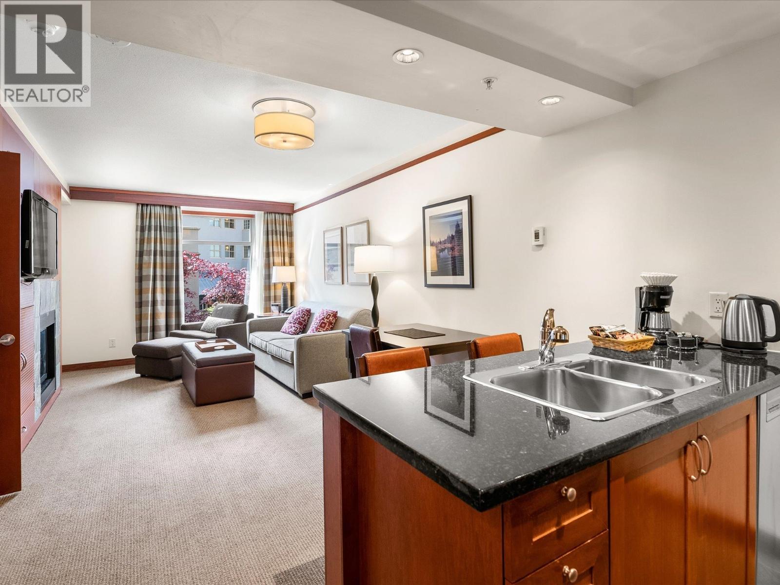 3303 4299 Blackcomb Way, Whistler, British Columbia  V8E 0X3 - Photo 8 - R3071480