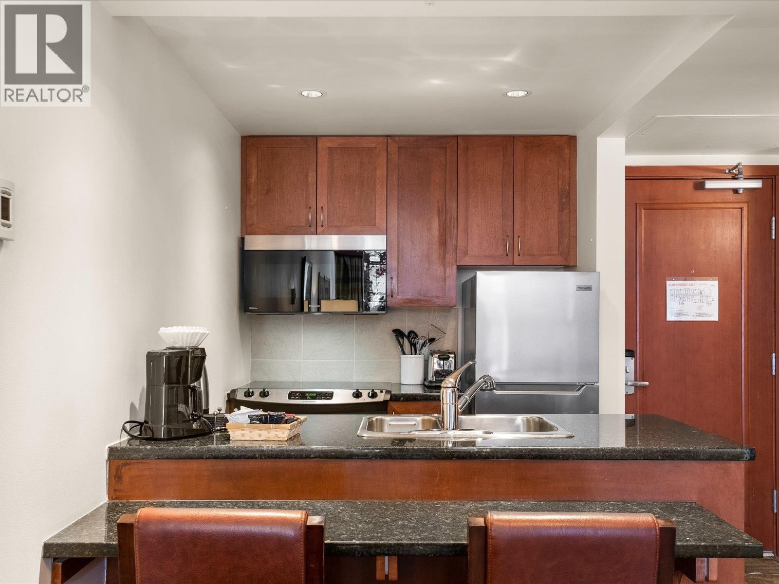 3303 4299 Blackcomb Way, Whistler, British Columbia  V8E 0X3 - Photo 9 - R3071480