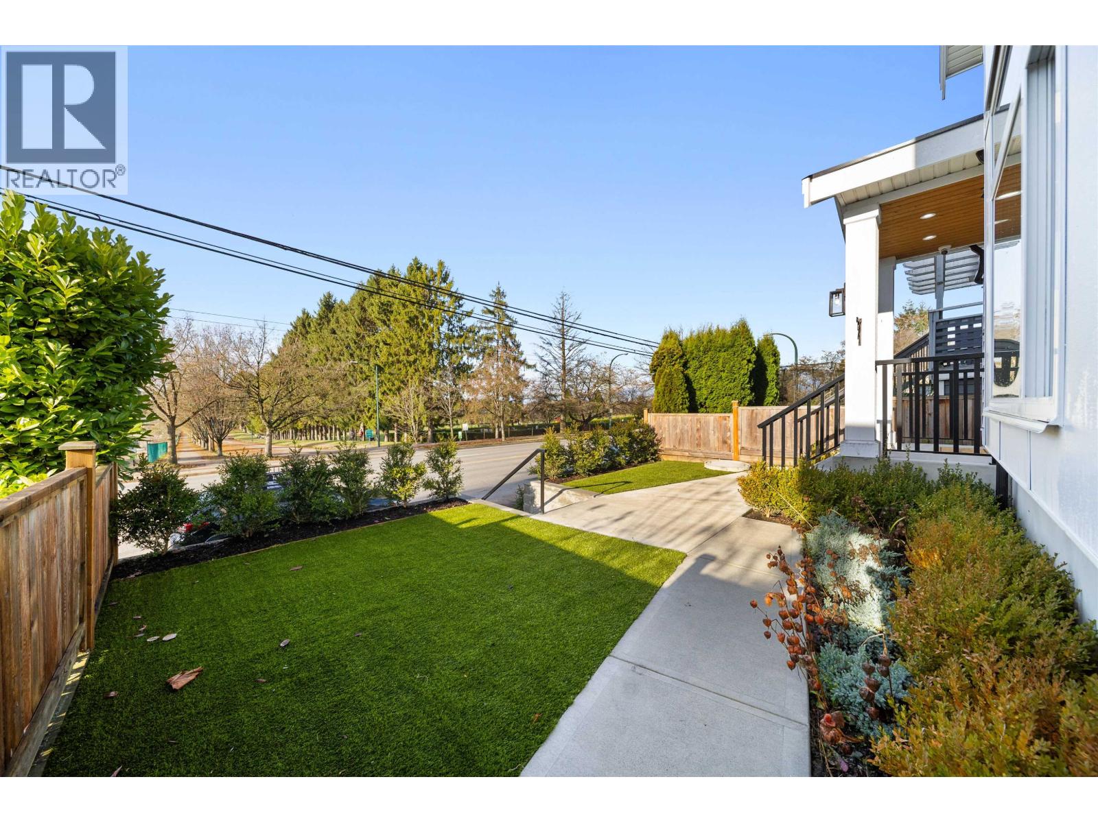 5304 Fraser Street, Vancouver, British Columbia  V5W 2Y9 - Photo 3 - R3071472