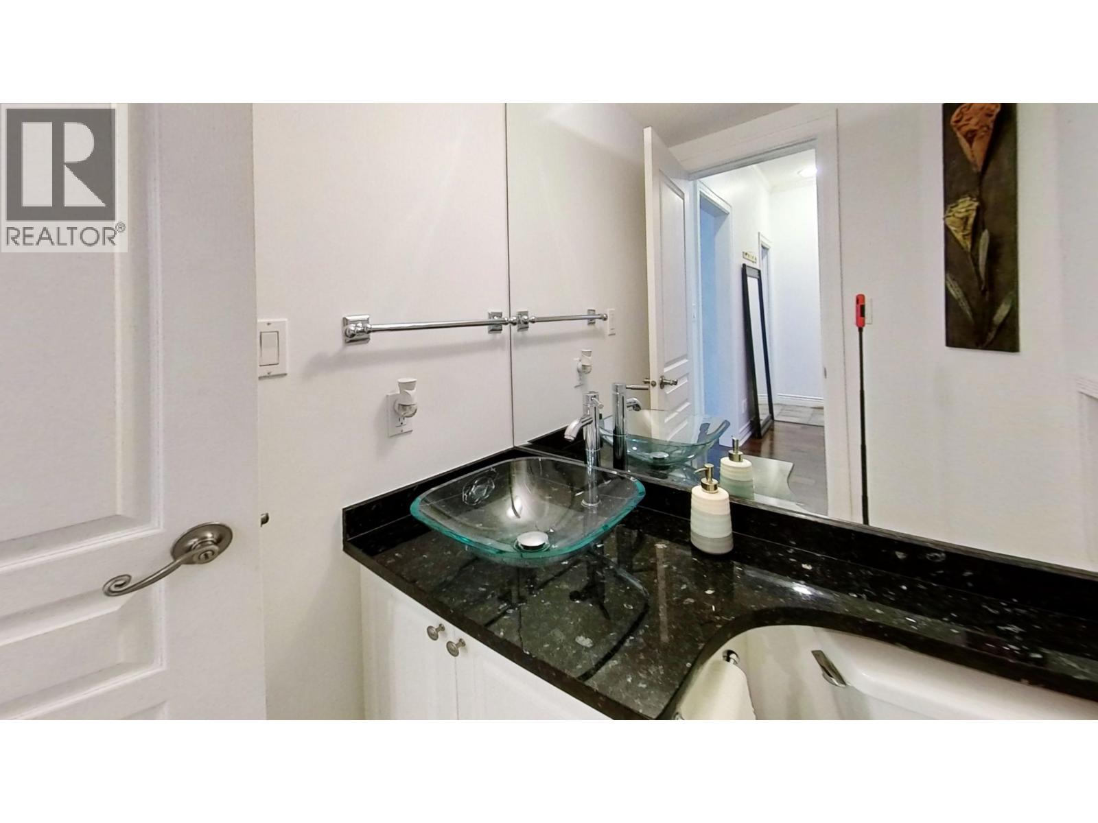 7600 Blundell Road, Richmond, British Columbia  V6Y 1H3 - Photo 3 - R3071456