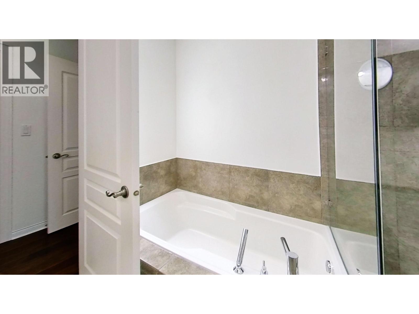 7600 Blundell Road, Richmond, British Columbia  V6Y 1H3 - Photo 4 - R3071456