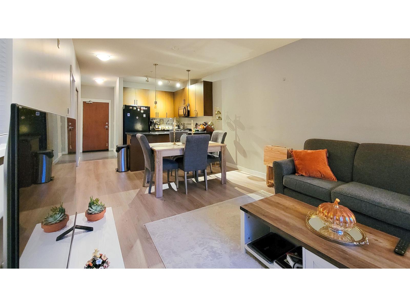 15988 26 Avenue, Surrey, British Columbia V3Z 5K3 - Photo 2 - R3071517