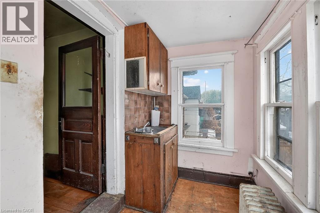 89 Fairholt Road S, Hamilton, Ontario L8M 2T6 - Photo 19 - 40791571