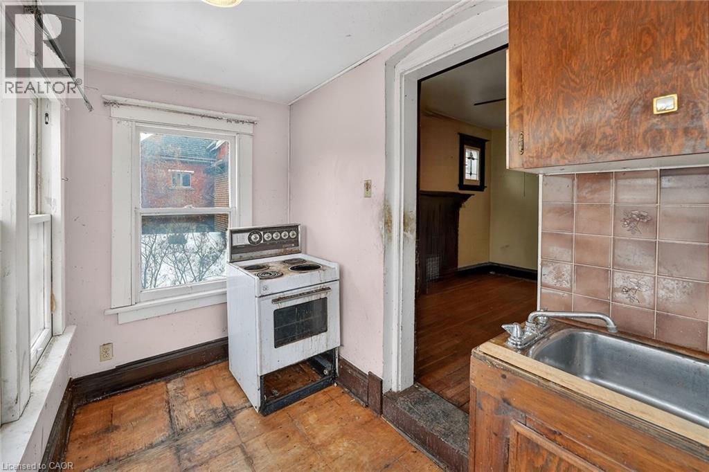 89 Fairholt Road S, Hamilton, Ontario L8M 2T6 - Photo 20 - 40791571