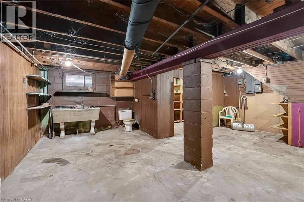 89 Fairholt Road S, Hamilton, Ontario L8M 2T6 - Photo 35 - 40791571