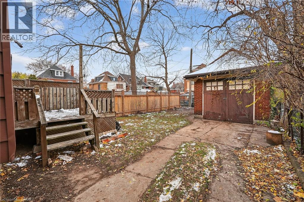 89 Fairholt Road S, Hamilton, Ontario L8M 2T6 - Photo 43 - 40791571