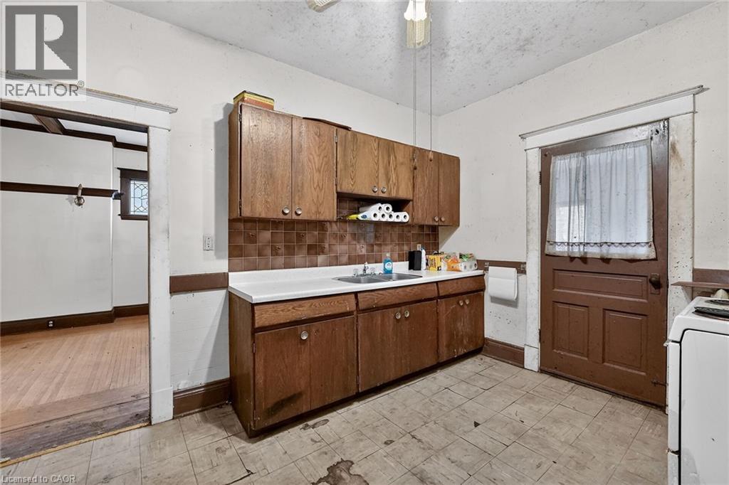 89 Fairholt Road S, Hamilton, Ontario L8M 2T6 - Photo 8 - 40791571