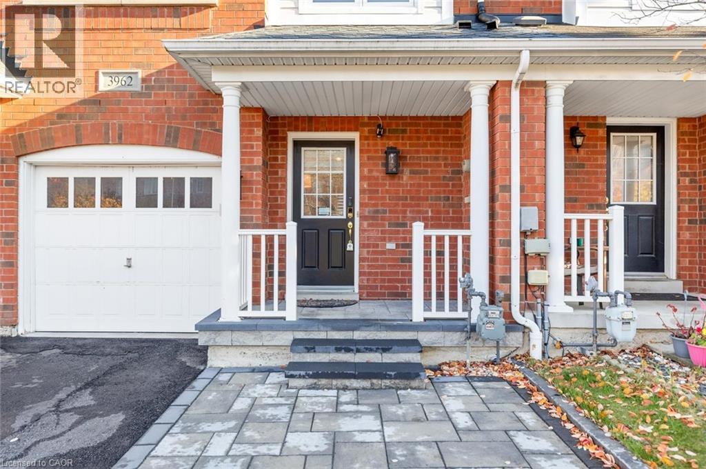 3962 Stardust Drive, Mississauga, Ontario  L5M 8A5 - Photo 3 - 40785843