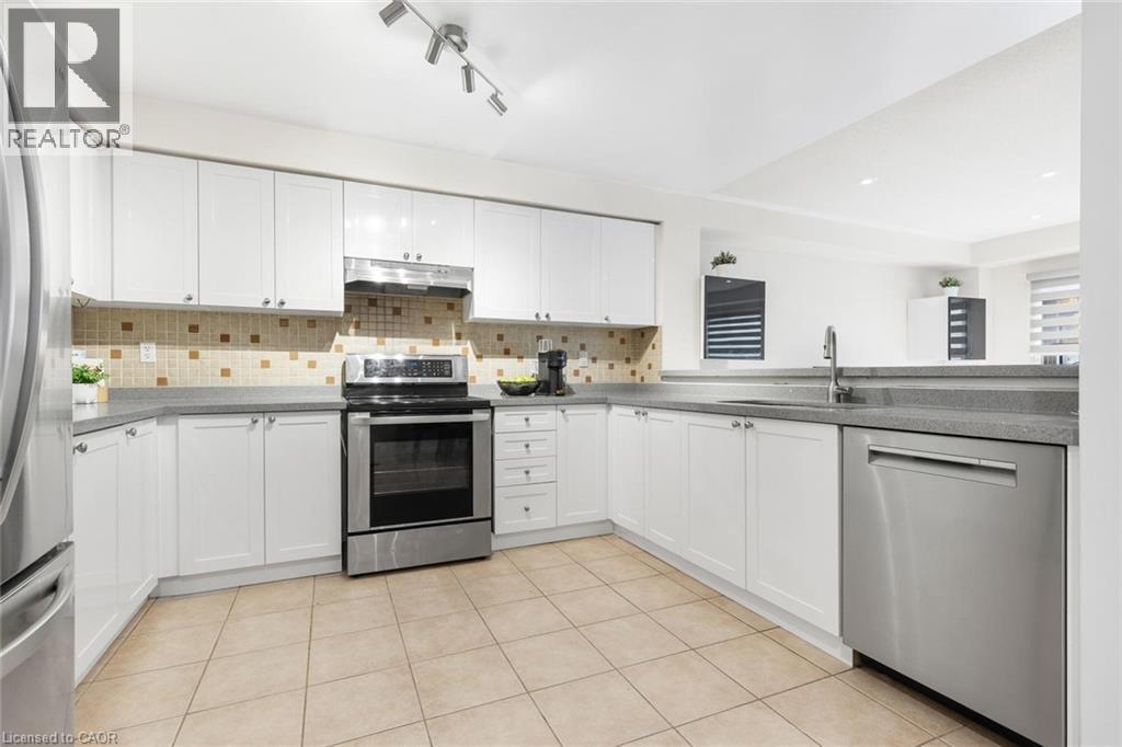 3962 Stardust Drive, Mississauga, Ontario  L5M 8A5 - Photo 10 - 40785843