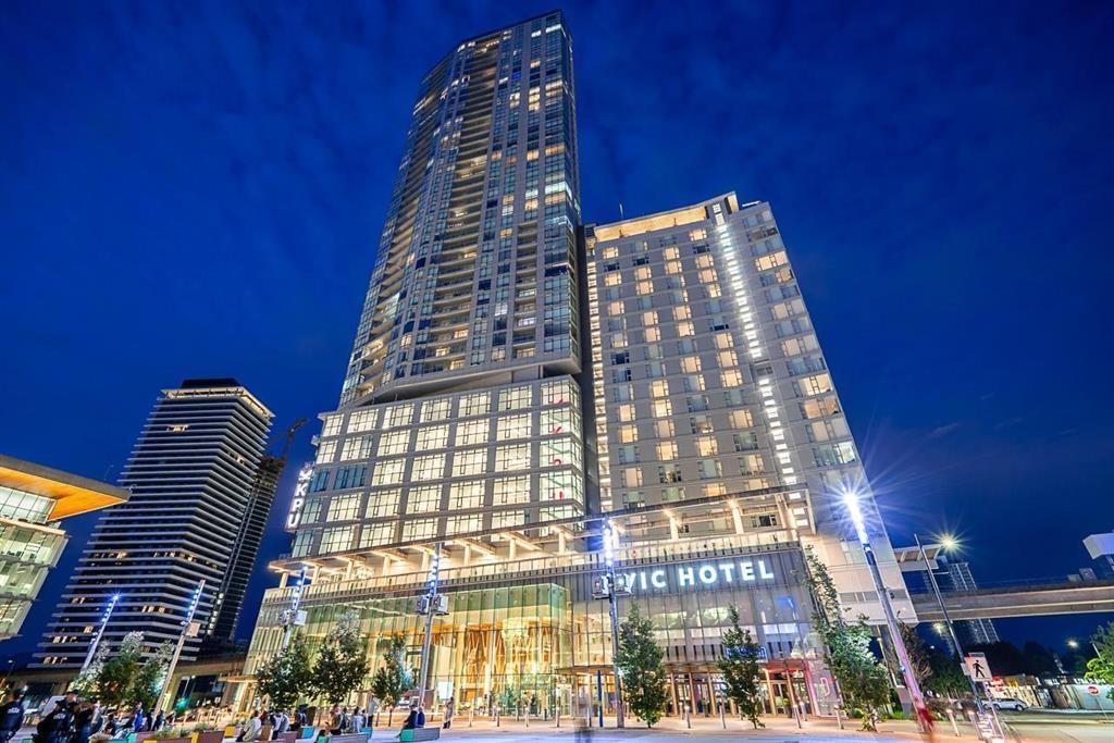 3808 13495 Central Avenue, Surrey, British Columbia  V3T 0K2 - Photo 2 - R3070587