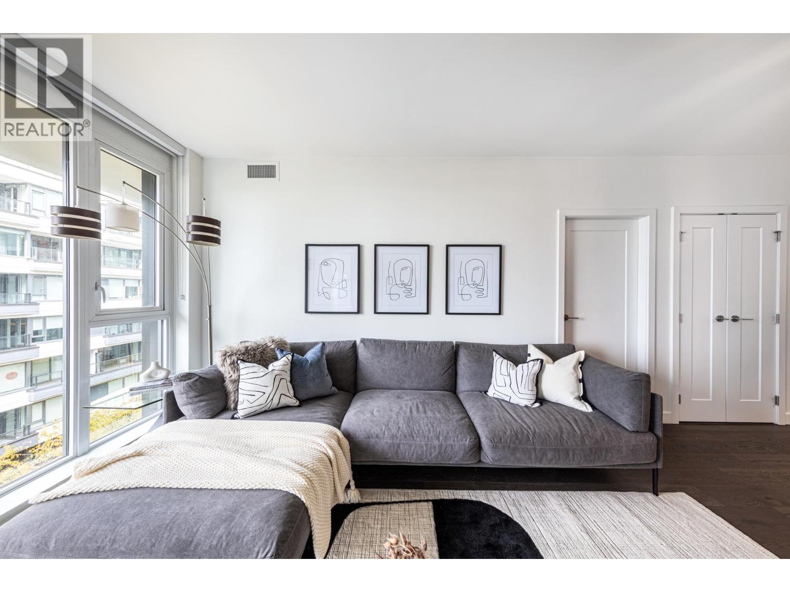 902 3331 No. 3 Road, Richmond, British Columbia  V6X 2B6 - Photo 8 - R3071459