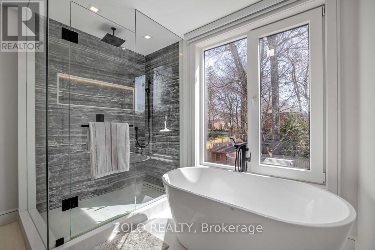 151 Dewbourne Avenue, Toronto, Ontario  M6C 1Z1 - Photo 12 - C12594690