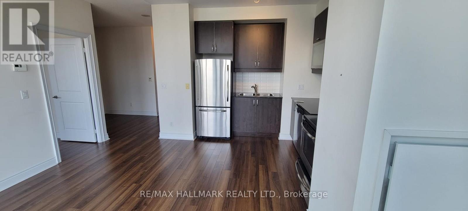 2301 - 28 Ted Rogers Way, Toronto, Ontario  M4Y 2J4 - Photo 5 - C12594712