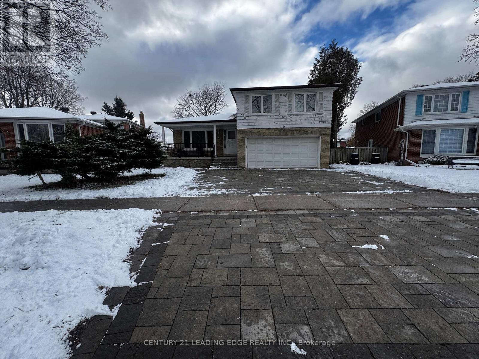 MAIN - 61 SHELLAMWOOD TRAIL, Toronto, Ontario