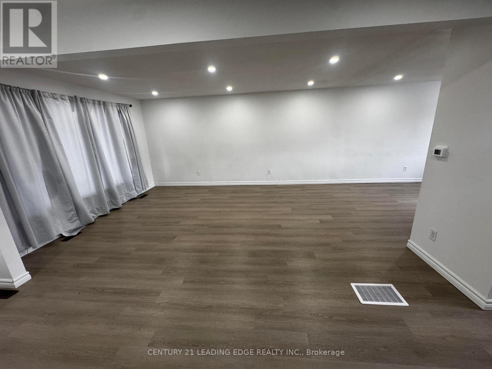 Main - 61 Shellamwood Trail, Toronto, Ontario  M1S 2M9 - Photo 3 - E12594640