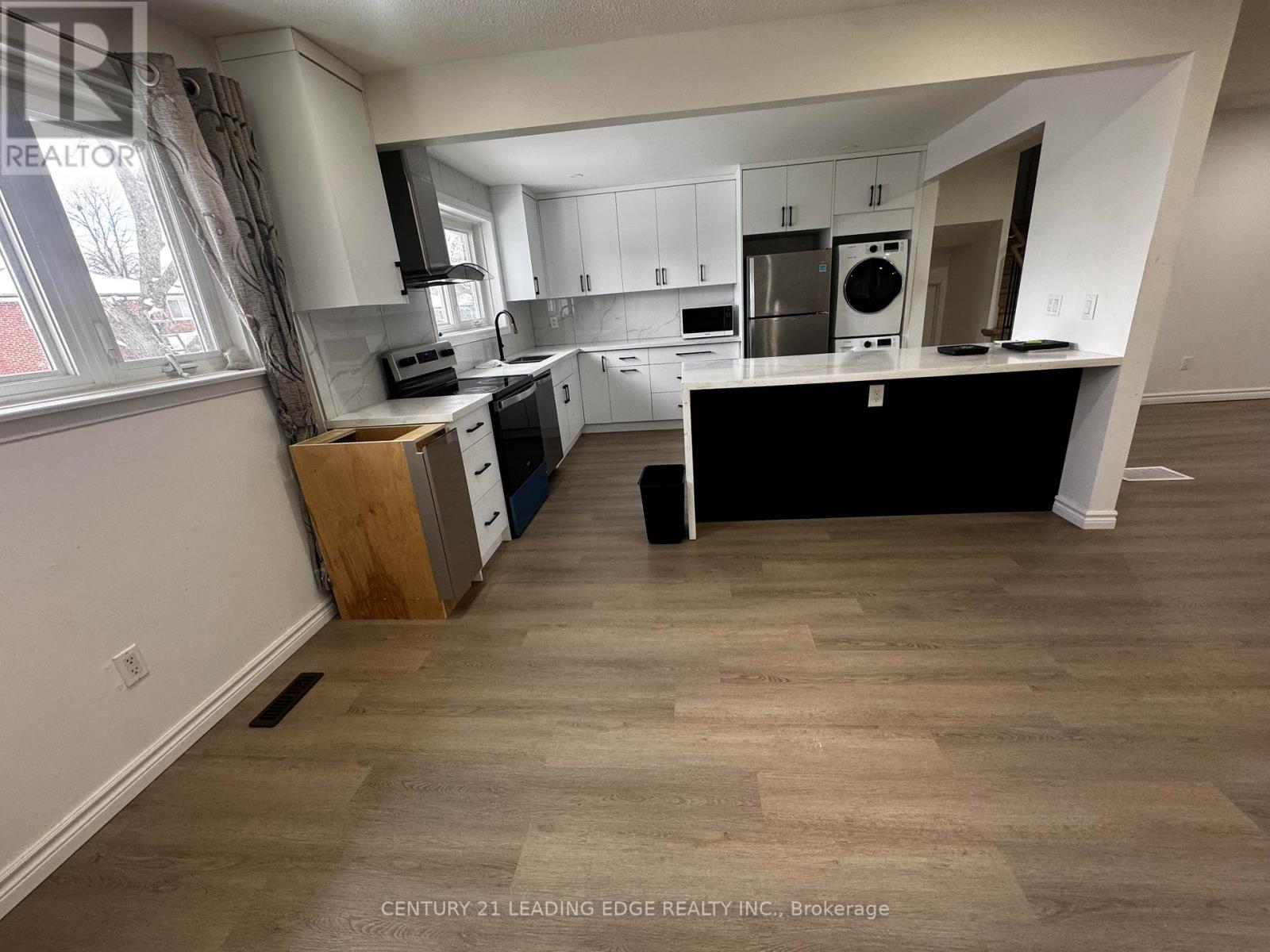 Main - 61 Shellamwood Trail, Toronto, Ontario  M1S 2M9 - Photo 4 - E12594640