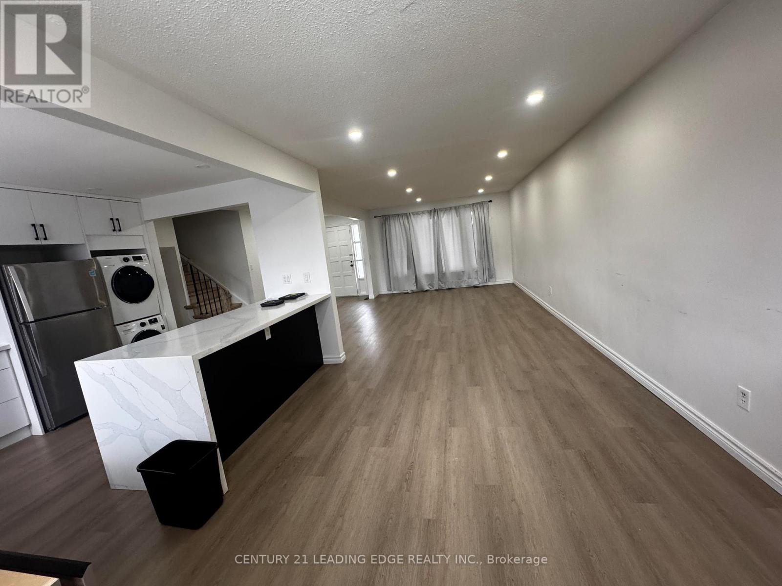 Main - 61 Shellamwood Trail, Toronto, Ontario  M1S 2M9 - Photo 5 - E12594640